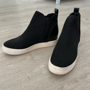 Steve Madden Black High Top Platform Sneakwrs Size 7.5M